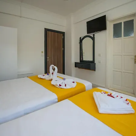 Elsiyum Hotel *
